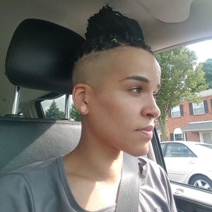 Meet your Posher, Lydia